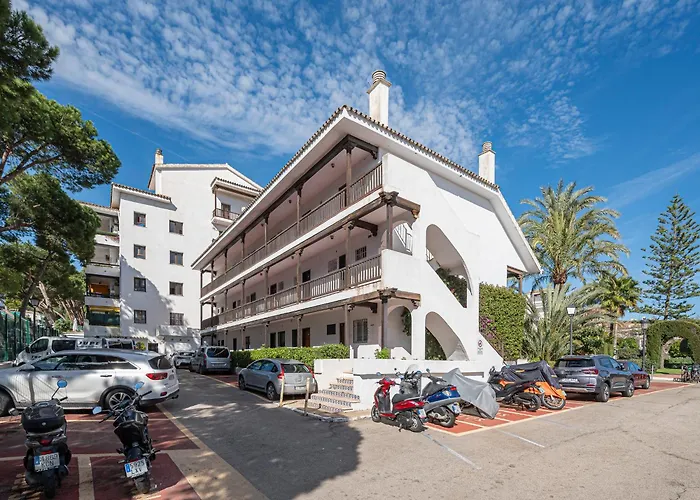 Newly Renovated Studio In Golden Mile W/ Pool