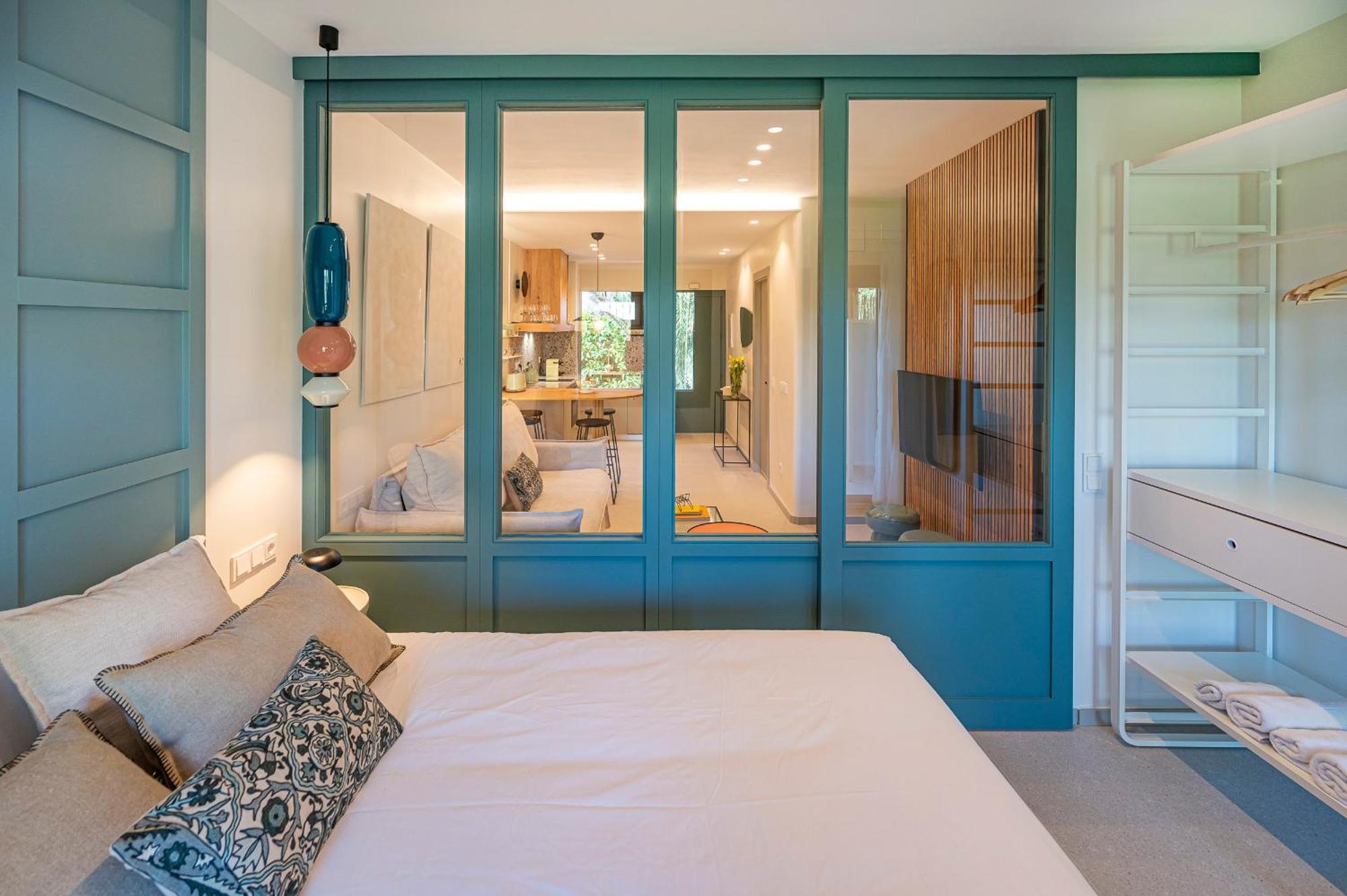 Newly Renovated In Golden Mile W/ Pool *