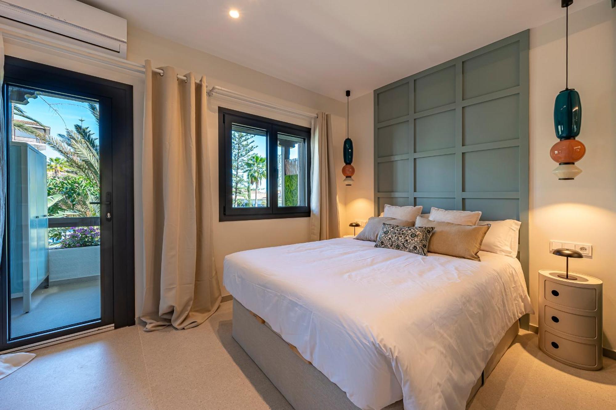 Newly Renovated In Golden Mile W/ Pool Apartment Marbella