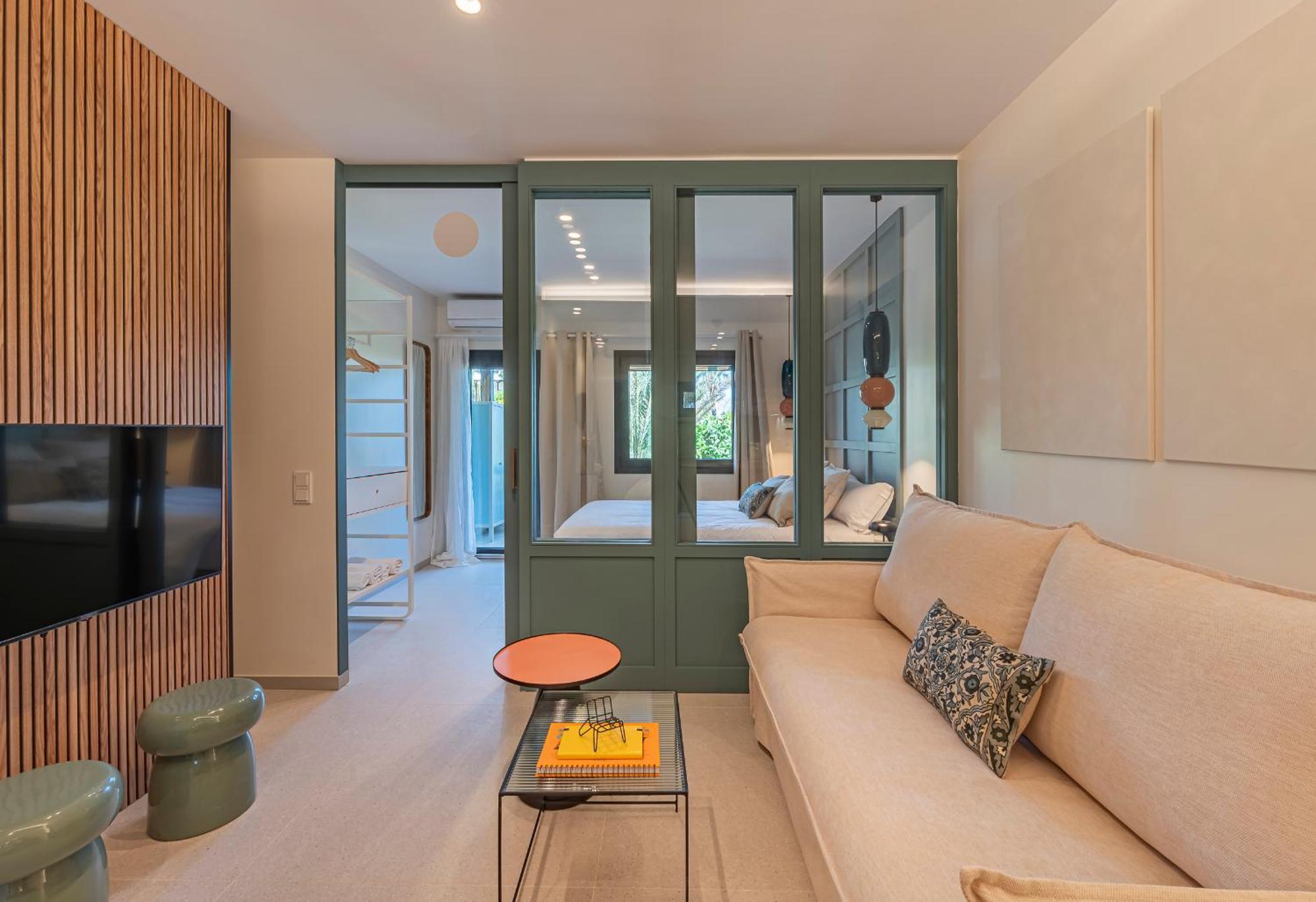 Apartment Newly Renovated In Golden Mile W/ Pool